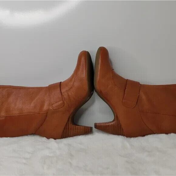 Y2K Tan Leather BCBG Knee High Boots Size 7B - Picture 5 of 8
